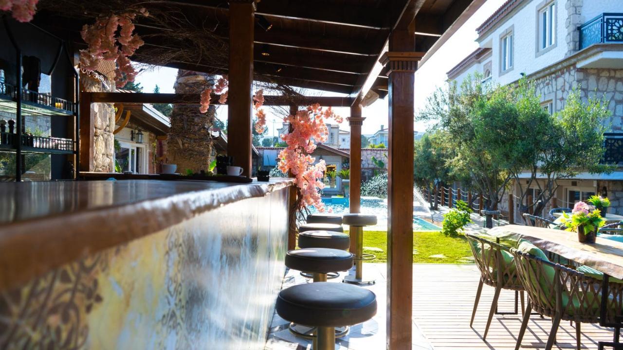 Woodtown Alaçatı Otel *